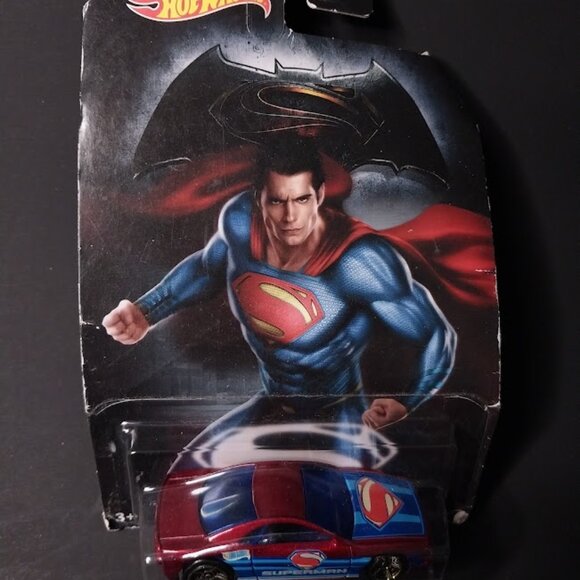 2016 Hot Wheels Batman VS Superman 5/7 Muscle Tone - Picture 1 of 6